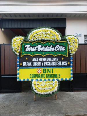 Papan Bunga Duka di Gandrung