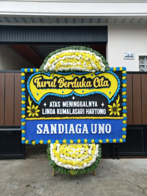 Papan Bunga Duka di Gandrung
